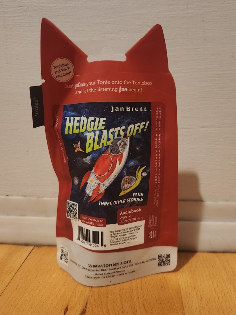 Hedgie Blasts Off, a Jan Brett Collection Tonie Character - Picture 2 of 3